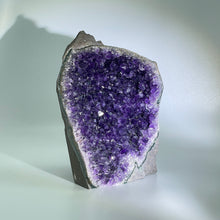 Load image into Gallery viewer, AAA Amethyst Geode, Uraguay
