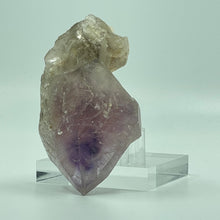 Load image into Gallery viewer, Super 7 Amethyst with special formation, Espirto Santo, Brazil
