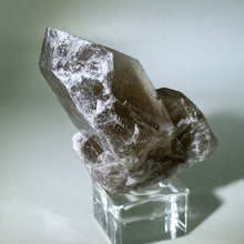 Load image into Gallery viewer, Golden Rutile Quartz Brazil
