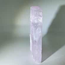 Load image into Gallery viewer, Kunzite
