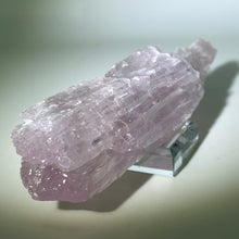 Load image into Gallery viewer, Kunzite
