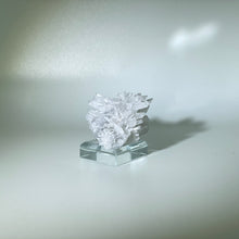 Load image into Gallery viewer, Needle Quartz Belgium
