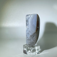 Load image into Gallery viewer, Quartz Agate Moon
