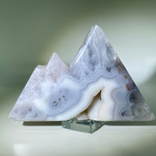 Load image into Gallery viewer, Quartz Agate Mountain
