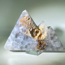 Load image into Gallery viewer, Quartz Agate Mountain
