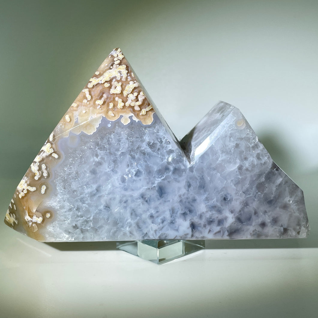 Quartz Agate Mountain