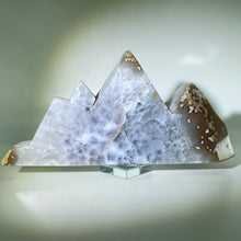 Load image into Gallery viewer, Quartz Agate Mountain
