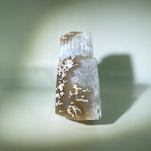 Load image into Gallery viewer, Quartz Agate Mountain
