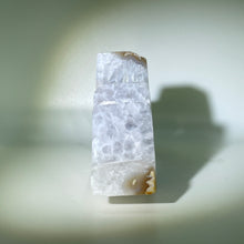 Load image into Gallery viewer, Quartz Agate Mountain
