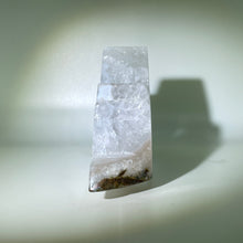 Load image into Gallery viewer, Quartz Agate Mountain
