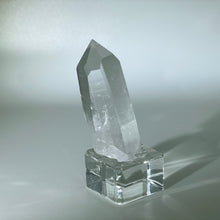 Load image into Gallery viewer, Holographic Tetrahedron Starbrary Brazil
