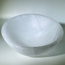 Load image into Gallery viewer, Selenite Bowl
