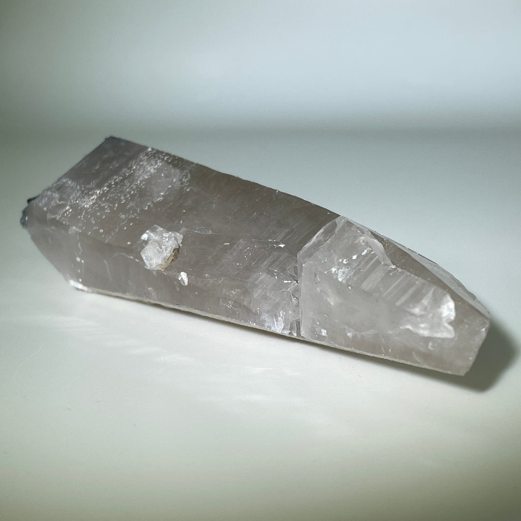 Indicolite Citrine Included Quartz Stone