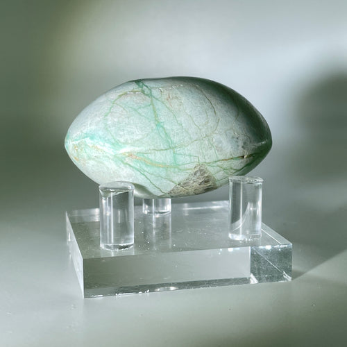 Garnierite Palm Stone