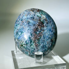 Load image into Gallery viewer, Green Kyanite Palm Stone
