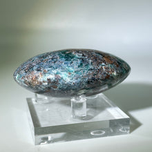 Load image into Gallery viewer, Green Kyanite Palm Stone
