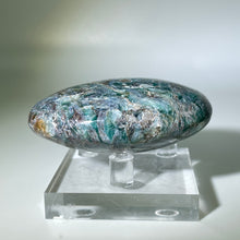 Load image into Gallery viewer, Green Kyanite Palm Stone
